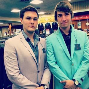 Meet your Posher, Max